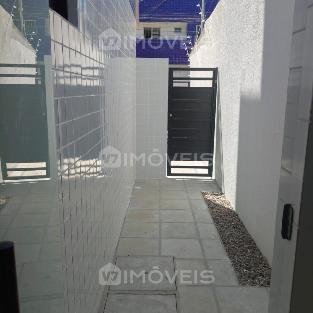 apartamento-no-residencial-vivenda-48-em-mangabeira-ii-com-2-quartos-e-area-externa-YtpW