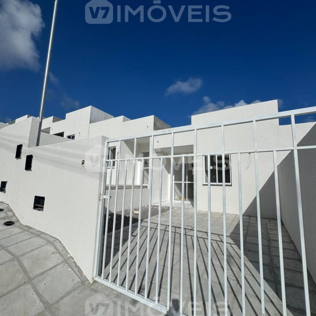 casa-com-2-quartos-a-venda-no-valentina-com-quintal-2lLF