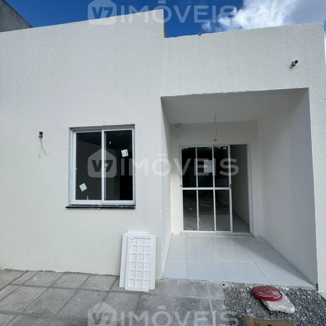 casa-com-2-quartos-a-venda-no-valentina-com-quintal-n2QK