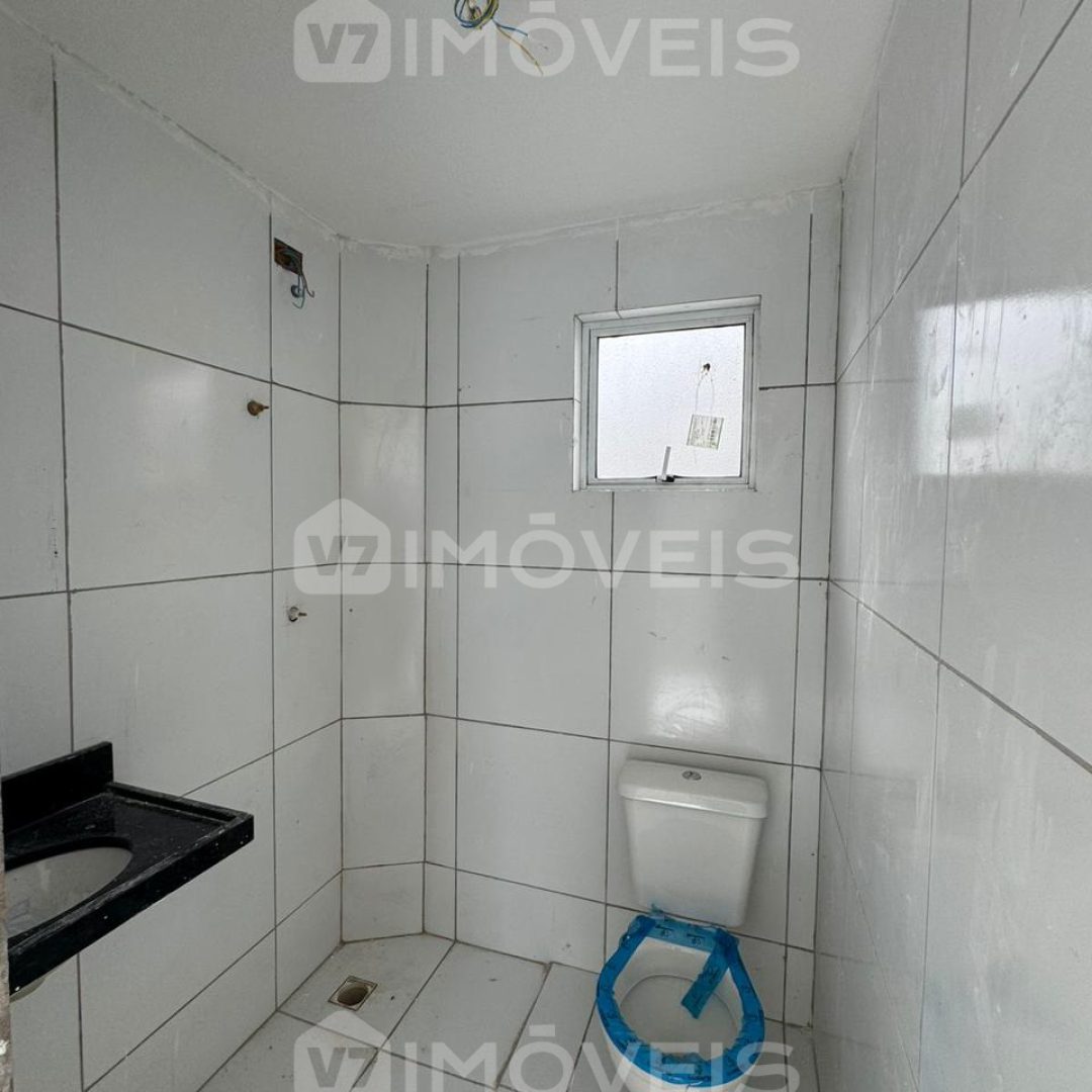 casa-com-2-quartos-a-venda-no-valentina-com-quintal-tIOf